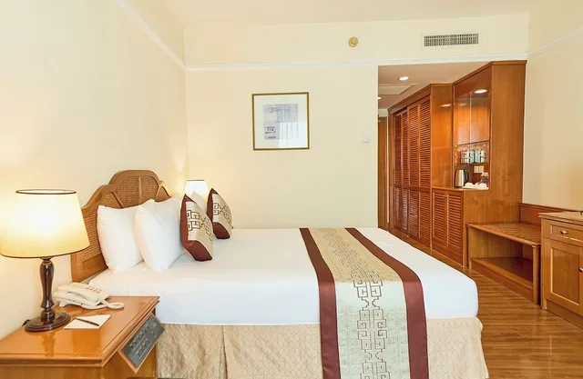 Superior, Executive, Double Bed, Ramana Hotel Saigon 2/3