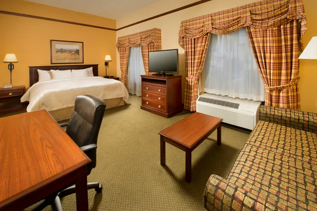 جناح استوديو بسرير كينج، Hampton Inn Suites Stillwater 3/6