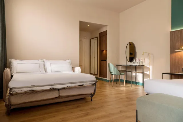 غرفة عائلية بسرير كينج مع أريكة، Melia Milano Hotel 1/7
