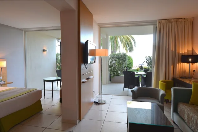 جناح بسرير كينج بإطلالة على البحر مع أريكة، Hotel Dolce Vita 5/9