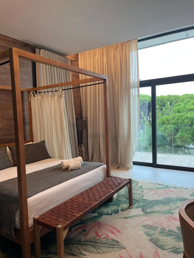 جناح جونيور لذوي الإعاقة، Hotel Tropical Gava Mar 1/4