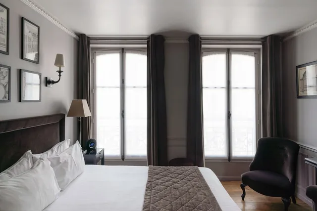 Top, Deluxe, Queen Bed, Eiffel View, Balcony, Hotel Saint-Louis Pigalle 1/5