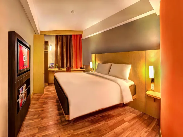 غرفة قياسية بسرير كوين بإطلالة على الجبل، Ibis Padang 3/8