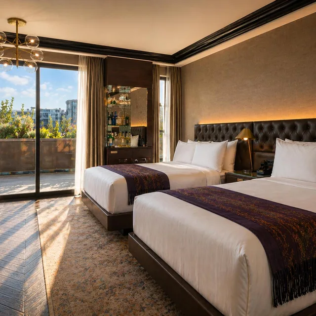 غرفة بسرير مزدوج بشرفة، Whisky Hotel 1/3