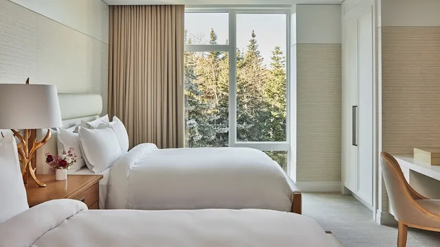 Gold, 2 King Beds, 2 Queen Beds، Goldener Hirsch, Auberge Resorts Collection 5/10