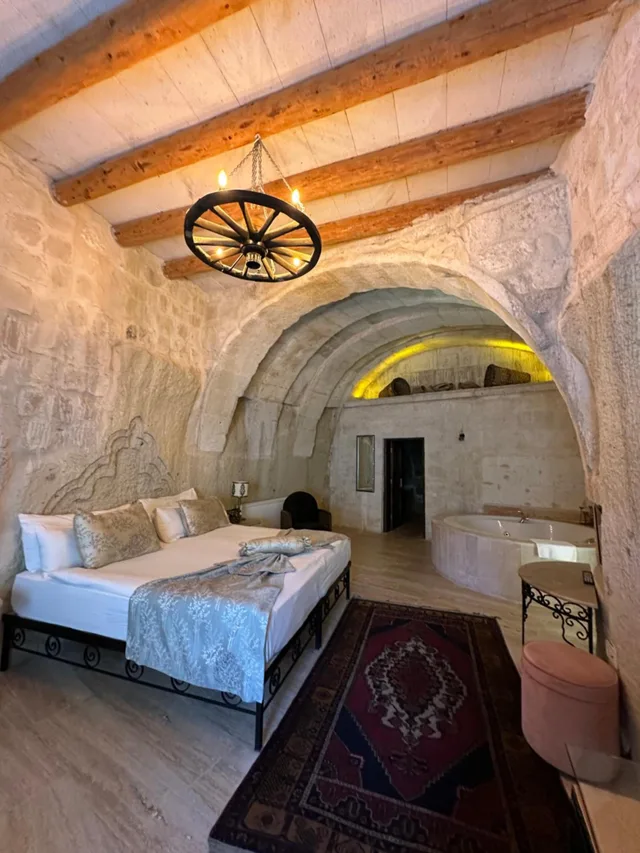 Family, Ortahisar Cave Hotel 3/7