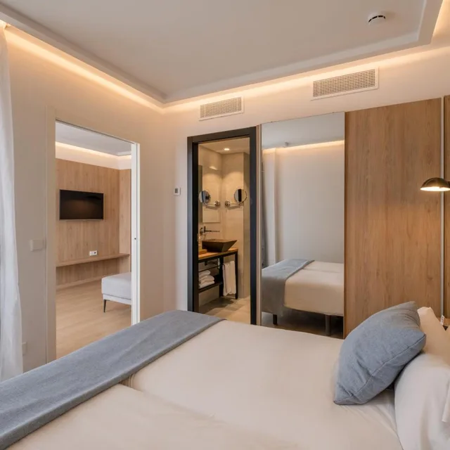 شقة بشرفة بغرفتي نوم، Kyrat Amarac Suites 3/5