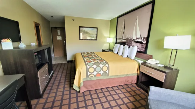 Superior, King Bed, Smoking, Economy 7 Inn Chesapeake - Portsmouth 8/10
