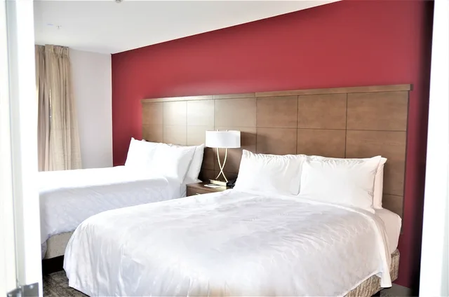 جناح استوديو بسرير كوين مع أريكة بمطبخ، Staybridge Suites Hillsboro South 4/7