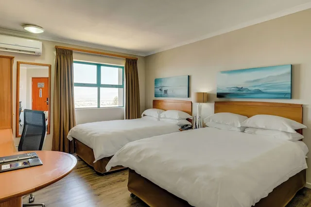غرفة بسرير كينج، Protea Hotel by Marriott Cape Town Tyger Valley 16/20