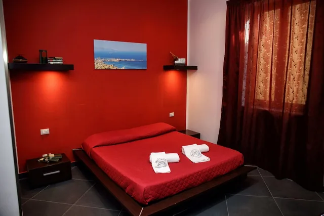 جناح حصري بسرير كوين بشرفة بإطلالة جزئية على البحر مع أريكة، Palazzo Dei Corsari- Apartment 2/5