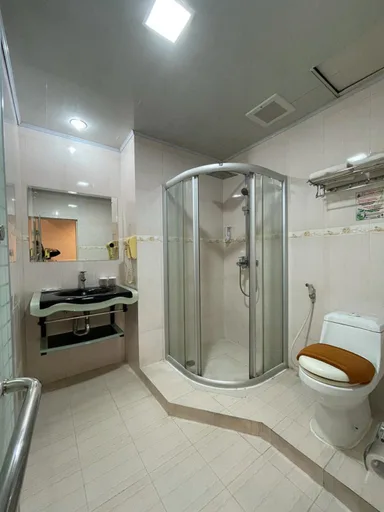 غرفة ديلوكس بسرير مزدوج، Grand Puncak Lestari Hotel 4/4