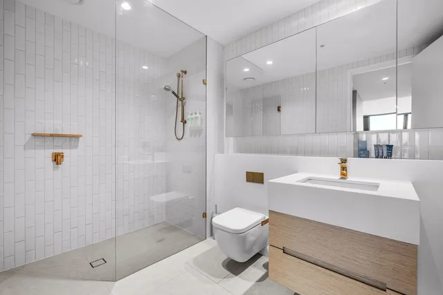 3 Bedrooms, Apartment, 3 Queen Beds, City View, 3 Bathrooms، Collins House Apartments by CLLIX 10/10
