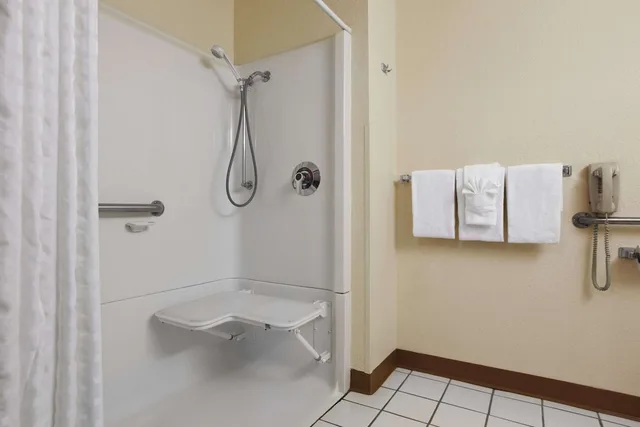 غرفة قياسية بسرير كوين لذوي الإعاقة، Super 8 By Wyndham Cheyenne Wy 9/10