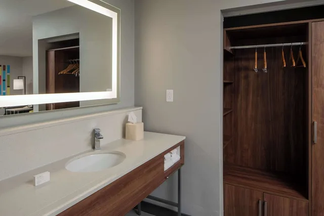جناح بسريرين كوين، Hampton Inn Montgomery-South-Airport 6/7