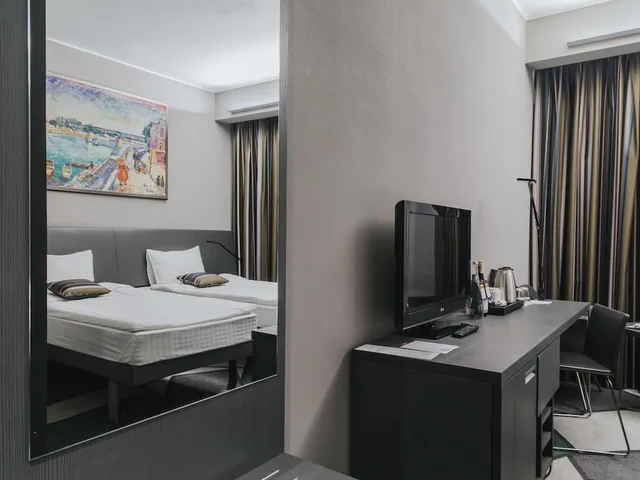 غرفة قياسية بسريرين منفصلين، Mercure Kyiv Congress 5/7