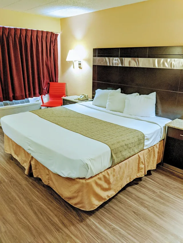 غرفة أساسية مفردة بسرير كينج للمدخنين، Atlantic Motor Inn Near Boardwalk 1/5