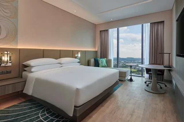 غرفة ديلوكس بسرير كينج، Courtyard Setia Alam 1/3