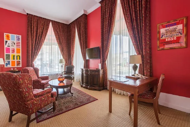 جناح تنفيذي بسرير كينج، LHotel Montreal 7/8
