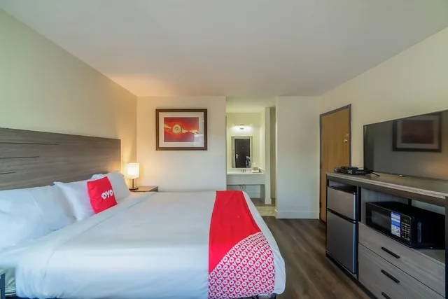 غرفة بسرير كينج لغير المدخنين، OYO Hotel Houston N Fm-1960 Champions TX 1/10