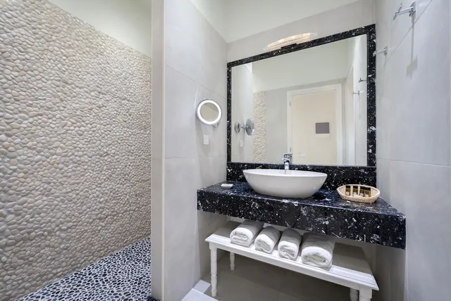 جناح ديلوكس بسرير مزدوج، Zephyros Hotel Santorini 2/2