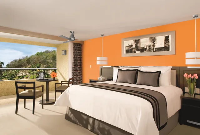 Preferred Club, Deluxe, King Bed, Ocean Front, Dreams Huatulco Resort Spa All Inclusive 2/8