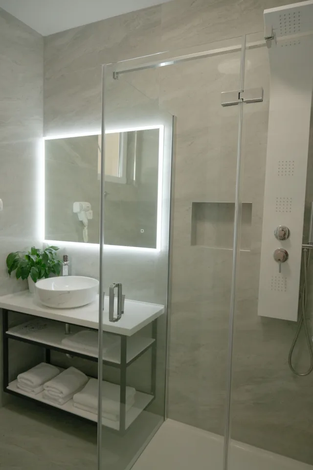 Comfort, Queen Bed, Partial Sea View, Side Sea View, Balcony، Hotel Fortuna 2/2