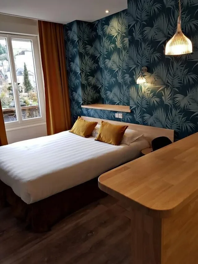 غرفة سوبيريور بسرير مزدوج، The Originals Aurillac Grand Hotel Saint Pierre 7/9