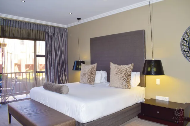 غرفة قياسية بسرير كينج بإطلالة على البحيرة، St Andrews Signature Hotel Spa 3/10