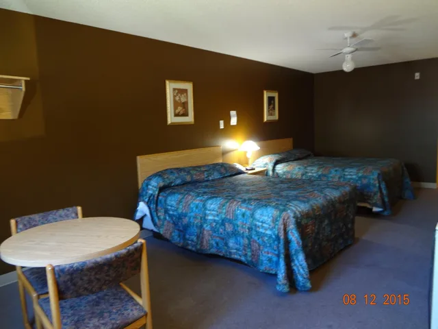 غرفة بسريرين كوين، Canadas Best Value Inn Kapuskasing 3/4