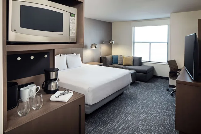 غرفة بسرير كينج، Hyatt House Vacaville 1/2