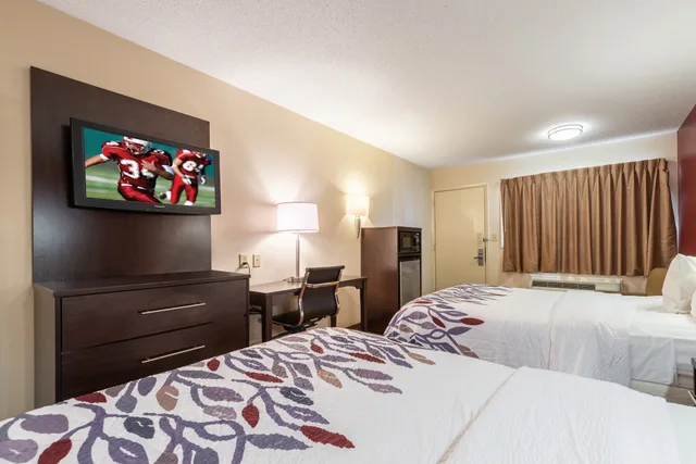 غرفة ديلوكس بسريرين مزدوجين، Red Roof Inn Merrillville 2/6