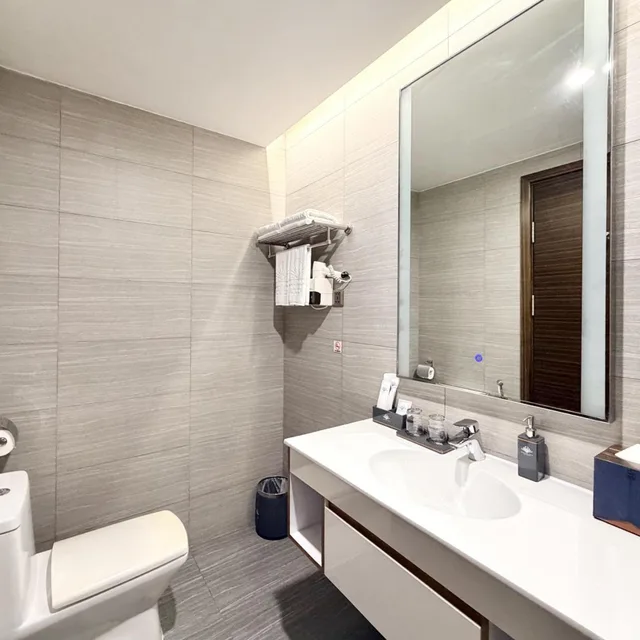 غرفة بريميير ثلاثية، QUEEN ANN HOTEL 8/10