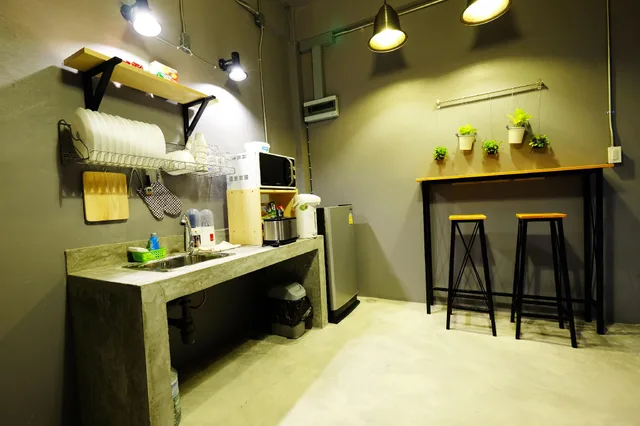 استوديو عائلي، The Backpack Hostel 2/2