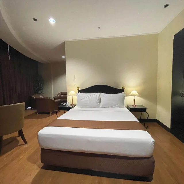جناح، Golden Peak Hotel and Suites powered by Cocotel 4/10