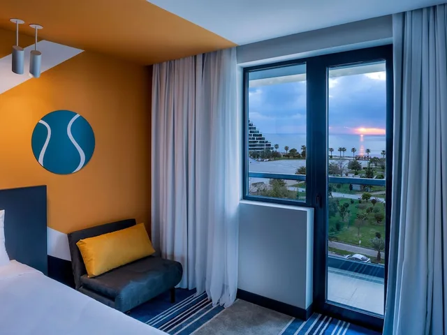 Premium Room, ibis Styles Batumi 7/9