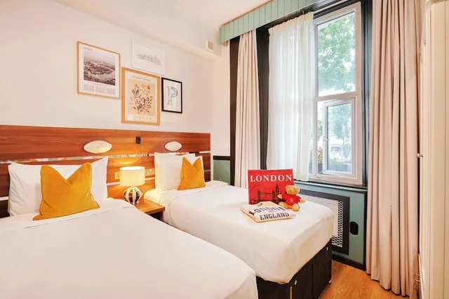 غرفة بسريرين منفصلين، Huttons Hotel, Victoria London 1/5