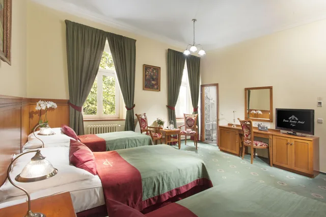 Superior, Triple, 3 Beds, Green Garden Hotel 2/5