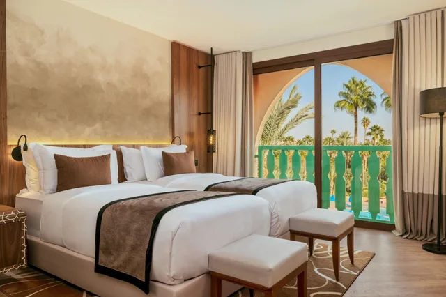 غرفة بسريرين منفصلين بإطلالة على الحديقة، Marriott Meridien N'fis 1/16