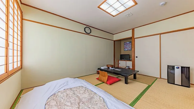 غرفة يابانية بفرشتي فوتون، Okinawa Hotel 1/3