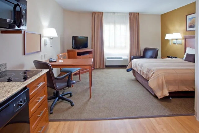 استوديو بسرير كوين لذوي الإعاقة، CANDLEWOOD SUITES LEAGUE CITY 3/3
