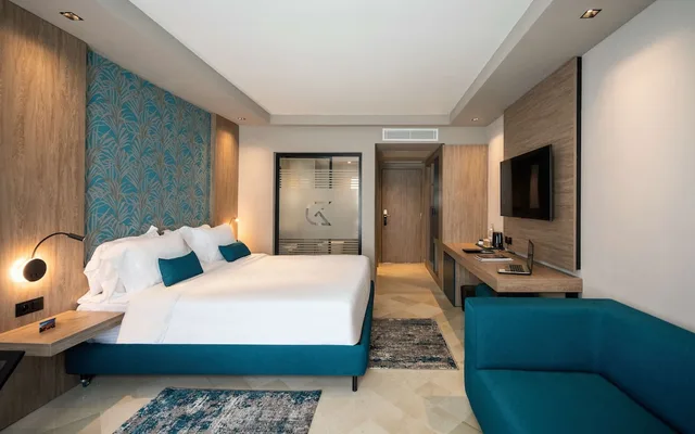 غرفة بزنس بسرير كينج، Golden Tulip el Mechtel 1/4