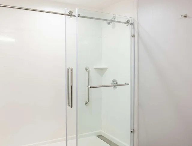 غرفة بسرير كينج مع أريكة، Hampton Inn Cleveland Solon Oh 4/5