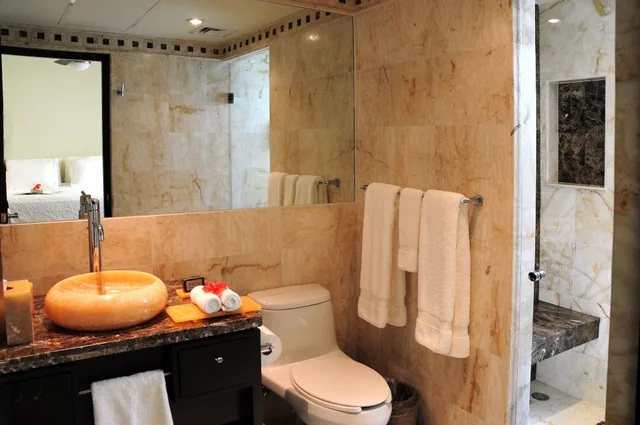 شقة سكنية ديلوكس بسرير كينج وسريرين منفصلين بغرفتي نوم بمطبخ، El Taj Oceanfront & Beachside Condo Hotel 6/10