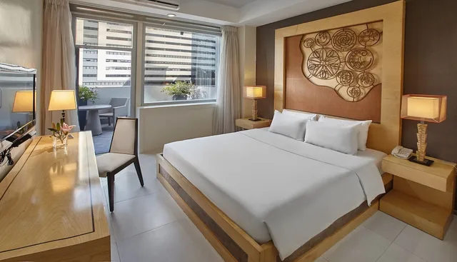 غرفة بريميير بسرير كينج، Quest Hotel Conference Center 5/8