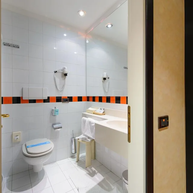 غرفة كلاسيكية ثلاثية، Admiral Art Hotel 7/8