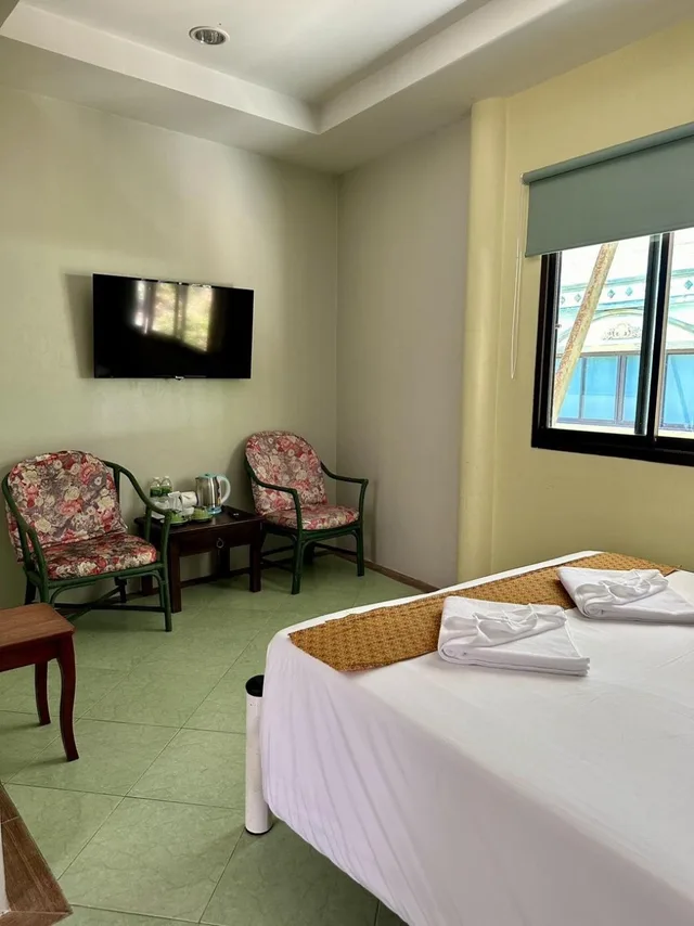 Standard, Queen Bed, Kata Garden Resort 2/2