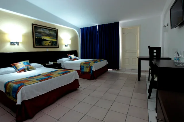 غرفة قياسية بسرير مزدوج، HOTEL MARBELLA 4/4