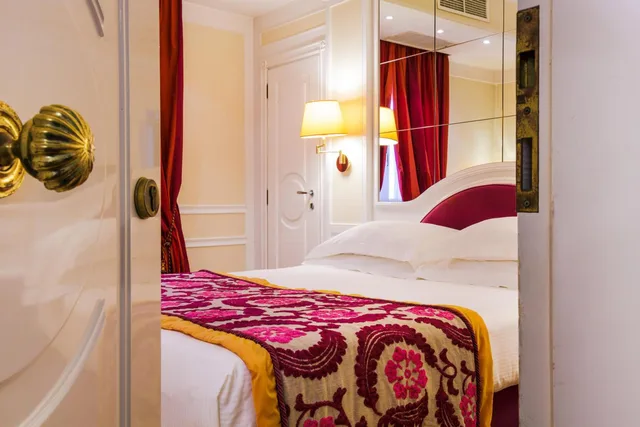 Basic, Double or Twin Bed, Grand Hotel Des Bains 5/6
