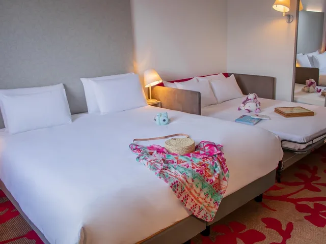غرفة كلاسيكية عائلية بسرير مزدوج مع أريكة، Mercure Tours Nord 3/10